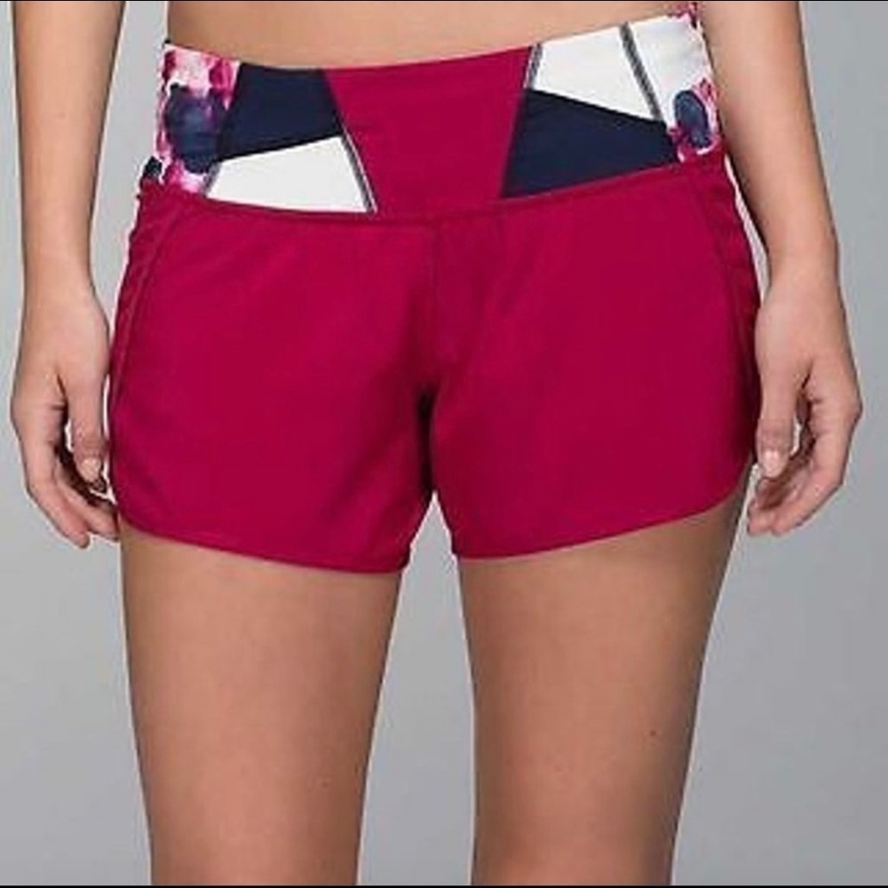 LULULEMON Run Times Bumble Berry Quilt Shorts Size 4
